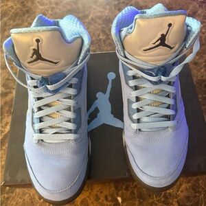 Air Jordan 5 Retro UNC University Blue Sneaker DV1310-401